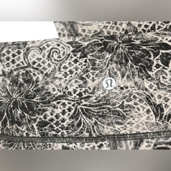 Lululemon Wunder Under Crop (High-Rise) *Full-On Luxtreme 21" - Picture 8 of 9